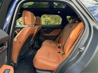 Jaguar F-Pace Portfolio 3.0 221kW