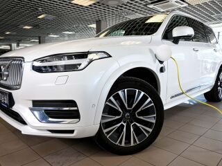 Volvo XC90 AWD H&K 4C INSCRIPTION XENIUM INTELLI SAFE 2.0 T8 Plug-in hybrid 288kW