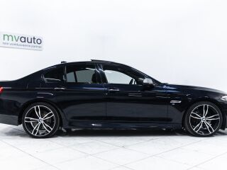 BMW 530 Facelift M-Sportpakett M550D LOOK 3.0 190kW