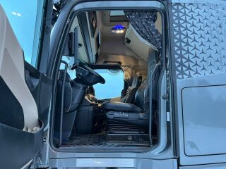 Mercedes-Benz Actros 2863 6x4 460kW