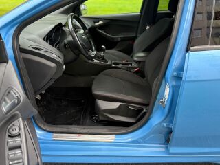 Ford Focus ST line 1.5 88кВ