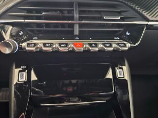 Peugeot 2008 1.2 100kW