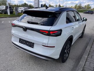 Volkswagen T-Roc Life 1.5 eTSI 85кВ