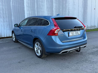 Volvo V60 Plug-In Hybrid AWD 2.4 D6 AWD 158кВ