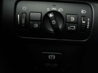 Volvo XC60 AWD 2.4 R5 120кВ