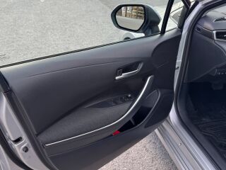 Toyota Corolla Active Plus + Comfort pakett 1.8 72kW
