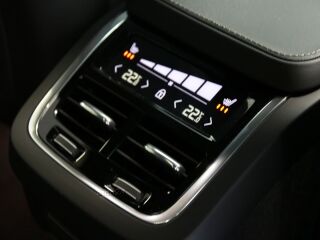 Volvo XC90 AWD BRIGHT 7 XENIUM INTELLI SAFE FULL 2.0 T8 Recharge Long Range Plug-In-Hybrid MY25 335kW