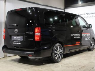 Toyota ProAce Verso Long Electric VIP 62kW