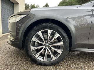 Volvo V90 Cross Country Intelli Safe Pro Luxury AWD MY22 2.0 B5 KERS MILD Kerghübriid 183kW