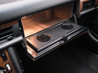 Mercedes-Benz 560 SE 5.6 220кВ