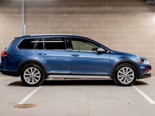 Volkswagen Golf Alltrack 1.8 R4 132кВ
