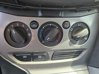 Ford Focus 1.6 77kW