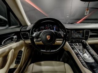Porsche Panamera Sport chrono 3.0 221kW