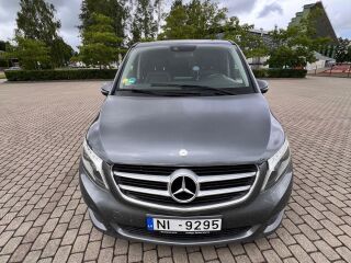 Mercedes-Benz V 220
