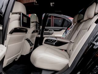 BMW 745 e Individual Plug-In Hybrid 3.0 290кВ