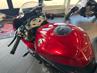 Triumph Speed Triple R 1200 RR R3 132kW