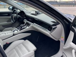 Porsche Panamera Sport Turismo 4 V6 PDK Chrono 2.9 V6 243kW