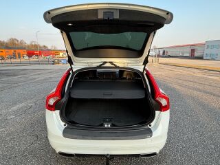 Volvo V60 Summum Facelift EU6 2.0 R4 D4 TDI 133kW