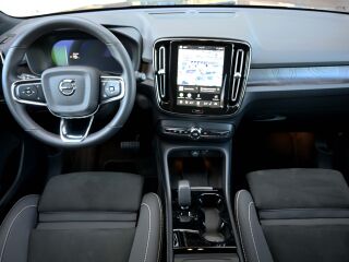 Volvo XC40 AWD P8 DARK PLUS INTELLI SAFE MY2023 FACELIFT P8 Recharge Twin Motor 300kW