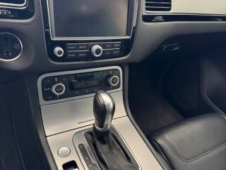 Volkswagen Touareg R-Line 3.0 V6 193кВ
