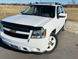 Chevrolet Avalanche LTZ 5.3 V8 235кВ