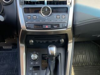 Lexus NX 300h 2.5 114кВ