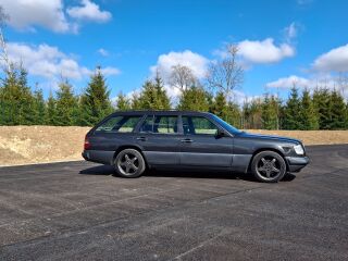 Mercedes-Benz E 250 2.5 83kW