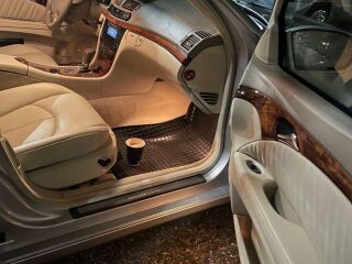 Mercedes-Benz E 320 3.2 165кВ