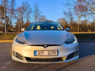 Tesla Model S 75D 158kW