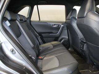 Toyota RAV4 Style 2.5 131кВ