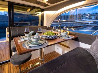 Marex 330 SCANDINAVIA 1 X DPI Volvo Penta D6-440hj