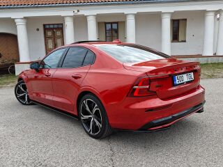 Volvo S60 R design AWD 2.0 R4 184kW