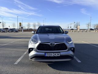 Toyota Highlander Premium 2.5 140кВ