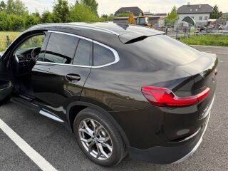 BMW X4 xDrive30i 2.0 185kW