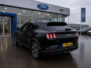 Ford Mustang Mach-E AWD Premium 200кВ