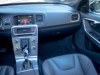 Volvo S60 Cross Country AWD Summum Intelli PRO Xenium Wn 2.4 D4 140kW