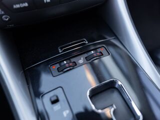 Lexus IS 250 White Pearl Facelift 2.5 153kW