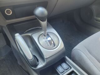 Honda Civic Elegance Hybrid 1.3 70kW