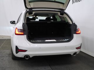BMW 330 e xDrive 2.0 135kW