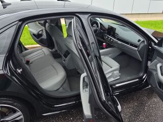 Audi A4 Quattro 2.0 TDI 140кВ