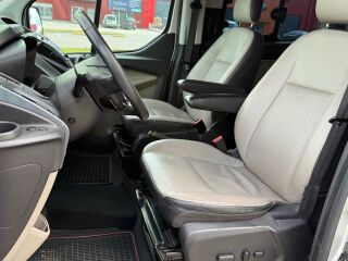 Ford Tourneo Custom Long Limited Edition 8k 2.2 R4 TDCi 114kW