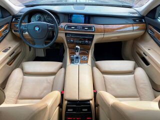 BMW 740 3.0 240кВ