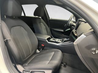 BMW 320 d xDrive Touring 2.0 R4 140kW