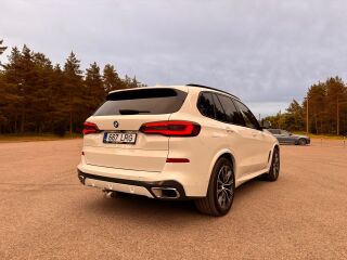 BMW X5 M Pakett 3.0 210kW