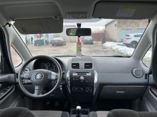 Suzuki SX4 Laxery edition 1.5 R4 16v 82kW