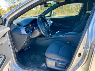 Toyota C-HR FWD Multidrive S Style 1.2 R4 16v 85кВ