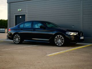 BMW 520 M-Sportpakett Shadowline xDrive 2.0 B47 140kW