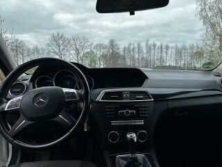 Mercedes-Benz C 200 2.1 100kW