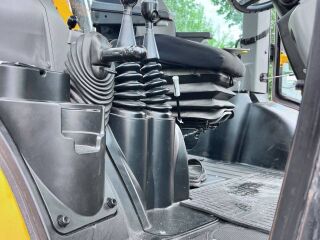 JCB 4CX