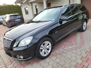 Mercedes-Benz E 220 T Elegance BlueEfficiency 2.1 R4 CDi 125kW